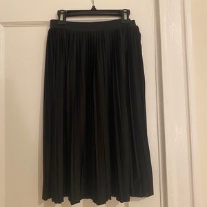 H&M Black Pleated High-rise Midi Skirt